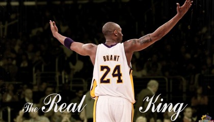 开云体育入口-年度焦点之战之夜，当伊布在火焰中刻下不朽