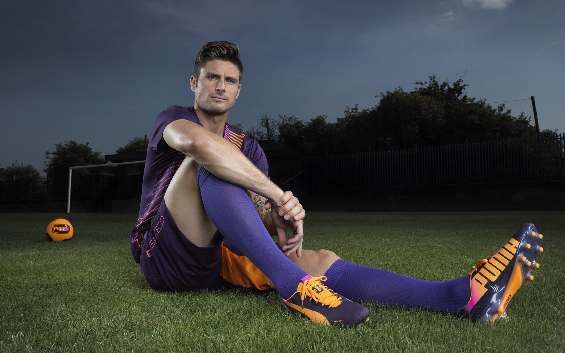 76人对阵活塞，霍勒迪的巨星价值，在沉默中照亮费城